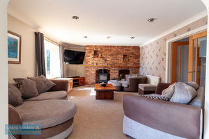 Sitting Room- click for photo gallery